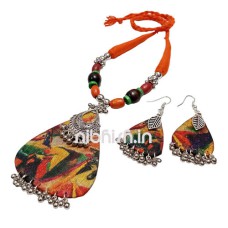 Women's fabric Jewellery with tussar silk pendant