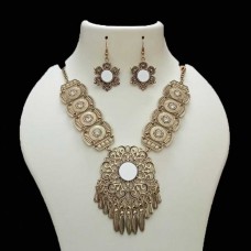 Antique gold western jewellery with mirrors